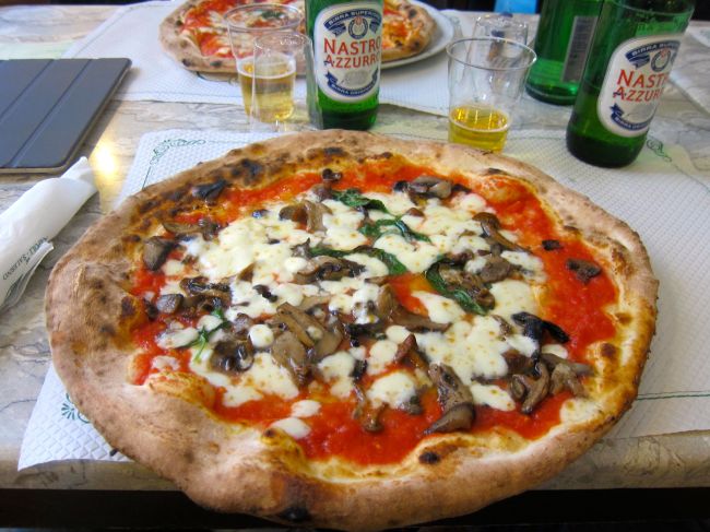 Pizza Napoli