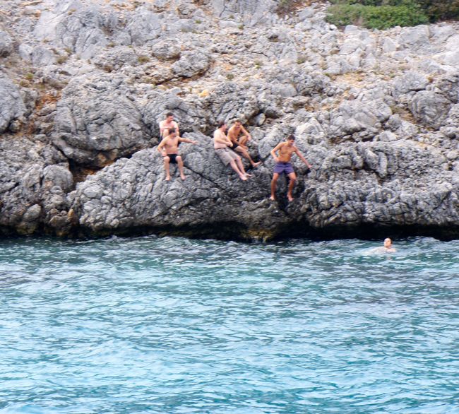 Rock swim