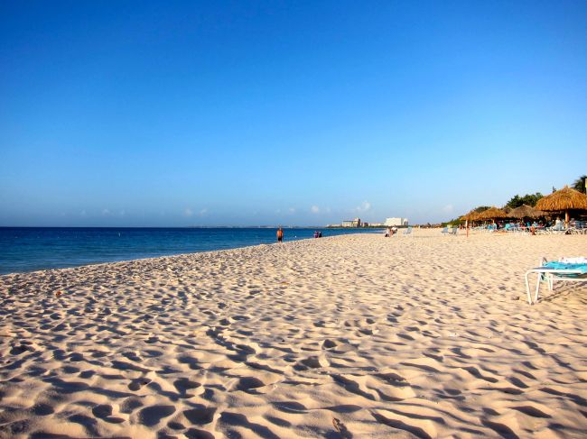 aruba beach
